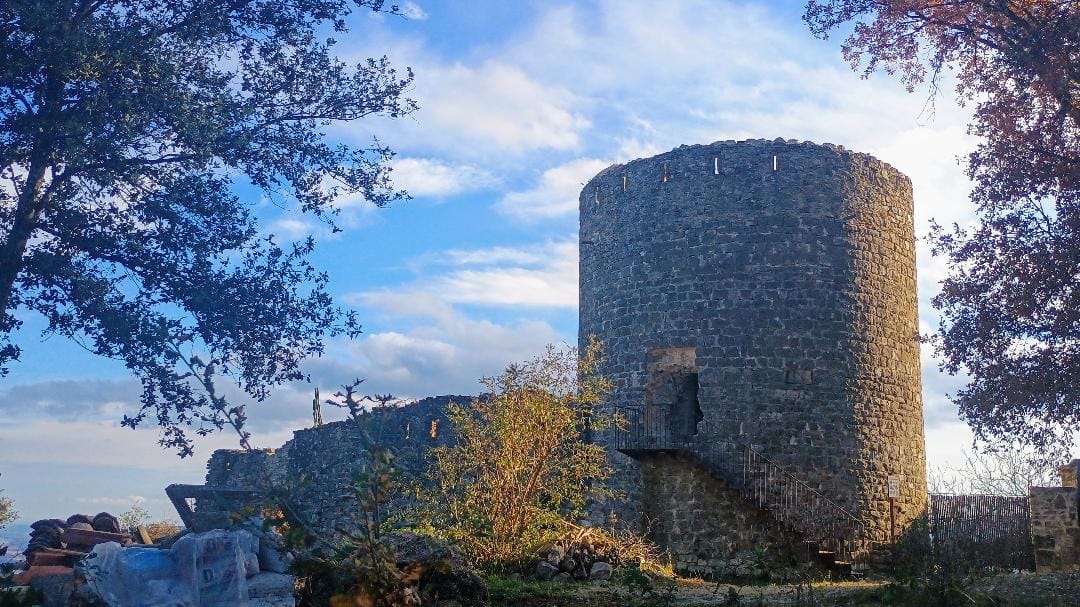 GARROTXA. Balmes de Caixurma, Castellfollit de la Roca